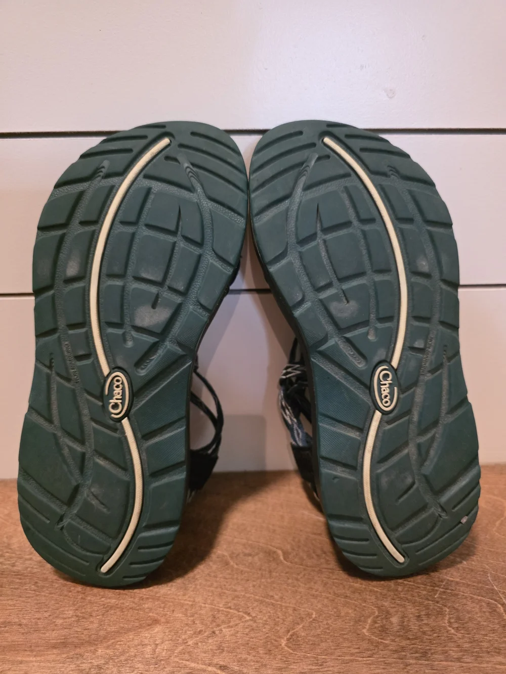 Chaco ZX2 Classic Women's Sandals Size 8 - Teal/Blue Geometric